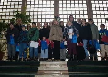 Učenici i sveštenik Rumunske pravoslavne crkve u poseti Opštini Kovin povodom Badnjeg dana po gregorijanskom kalendaru